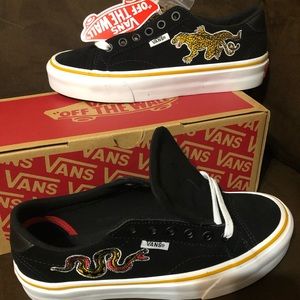 vans uo exclusive tattoo court sneaker